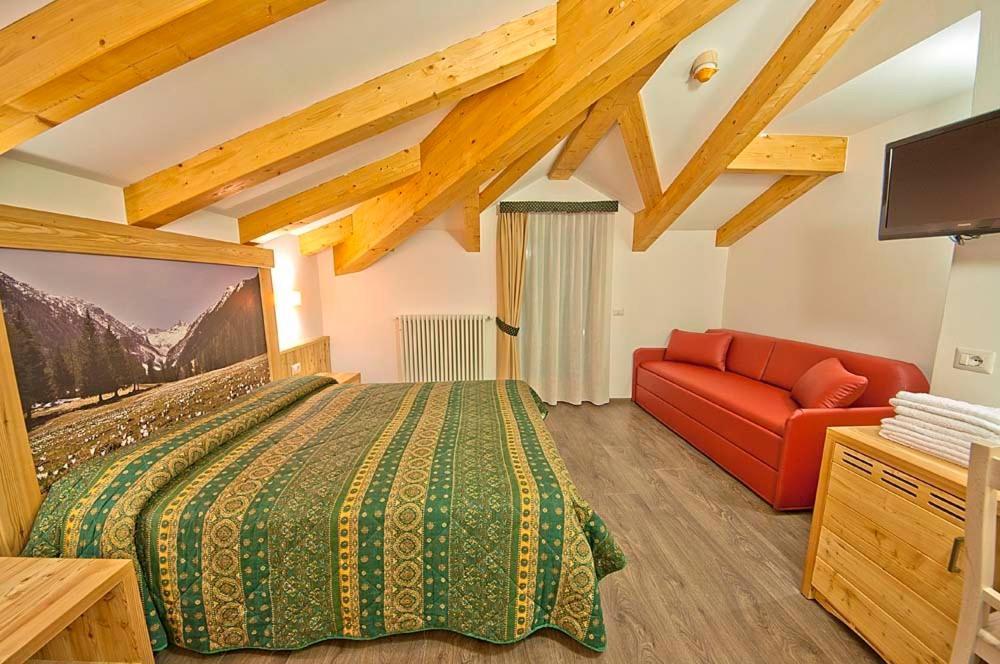 Hotel Niagara Ossana Quarto foto